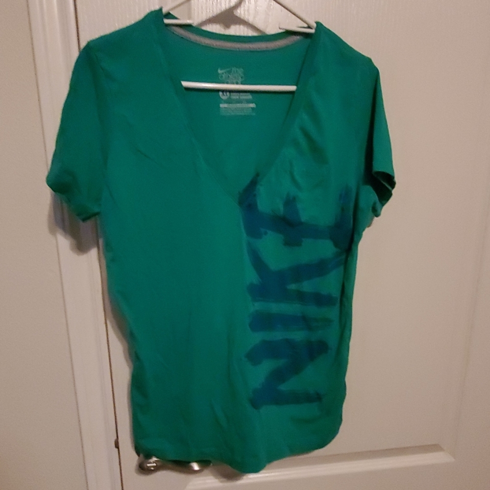 Nike tee